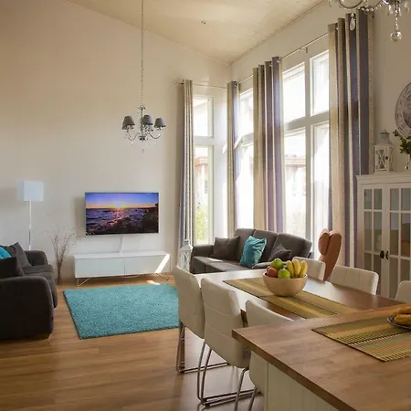 Villa Green Holliday Village